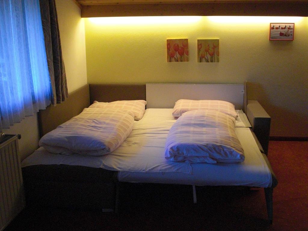 Hotel-Pension Flora Saalbach-Hinterglemm Habitación foto